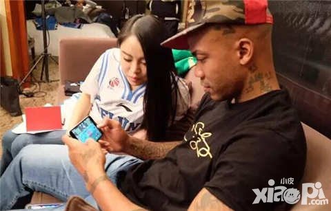 街籃馬布里游戲首秀 一言不合怒送球鞋