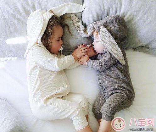 養(yǎng)一個(gè)孩子好還是兩個(gè)孩子好 養(yǎng)一個(gè)孩子和兩個(gè)孩子的區(qū)別