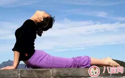 不用做豐胸手術 簡單運動豐胸最靠譜 不用做豐胸手術 簡單運動豐胸最靠譜