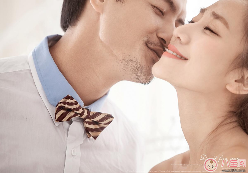 測(cè)卵紙二條紅線是不是可以懷上 備孕測(cè)排卵的方法