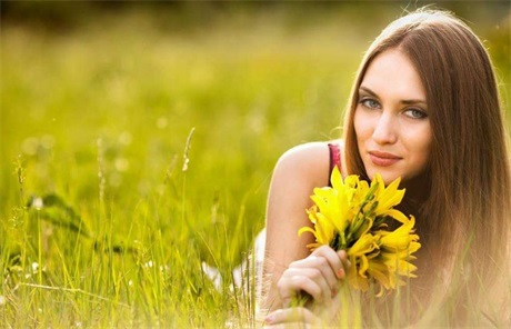 男人接吻摸胸是因?yàn)槭裁? 為什么男人接吻手不老實(shí)呢 男人接吻摸胸是因?yàn)槭裁? 為什么男人接吻手不老實(shí)呢