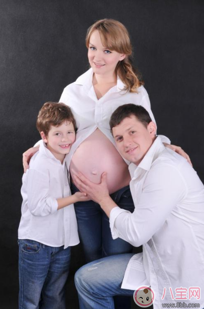 媽媽近視孩子也近視 注意這些問(wèn)題讓孩子遠(yuǎn)離近視