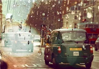 下雨天孕婦出門(mén)需要注意什么 孕婦下雨天出門(mén)要帶什么東西