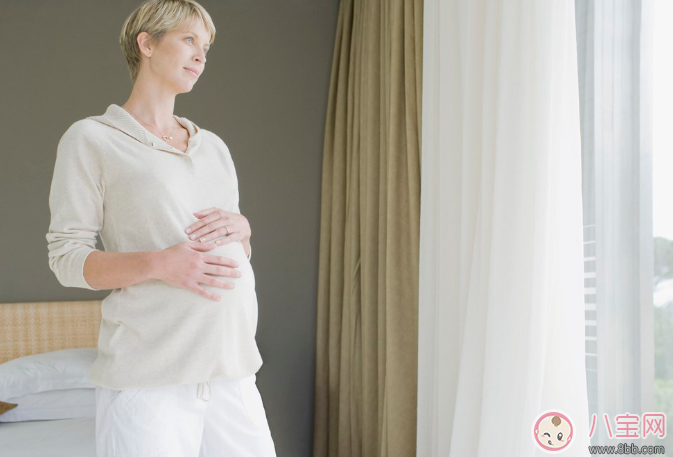 懷孕了剪短頭發(fā)好嗎 懷孕媽媽剪短發(fā)有什么好處 懷孕了剪短頭發(fā)好嗎 懷孕媽媽剪短發(fā)有什么好處