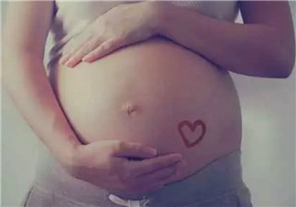 臍帶繞頸與撫摸肚皮有關系嗎 孕婦頻繁摸肚子對胎兒有影響嗎