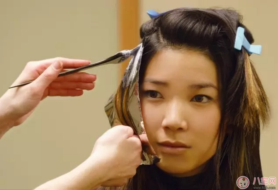 孕期長(zhǎng)發(fā)搶胎兒營(yíng)養(yǎng)嗎？需要剪短發(fā)嗎？