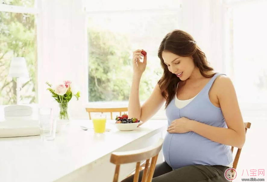 半夜餓醒了怎么吃好 準(zhǔn)媽媽晚上加餐原則攻略 半夜餓醒了怎么吃好 準(zhǔn)媽媽晚上加餐原則攻略