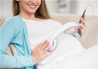 2017三伏天孕婦怕熱 應(yīng)該吹空天還是吹電扇