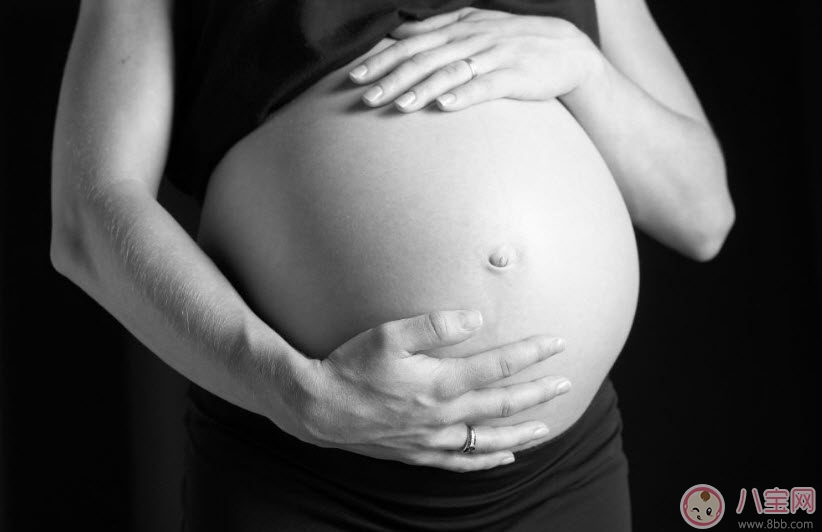 懷孕能帶隱形眼鏡嗎 懷孕帶隱形眼鏡對胎兒有影響嗎 懷孕能帶隱形眼鏡嗎 懷孕帶隱形眼鏡對胎兒有影響嗎