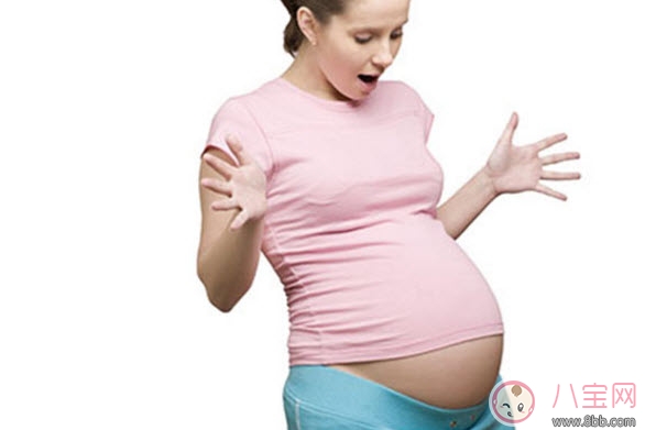 胎動(dòng)的感覺有哪幾種，各種胎動(dòng)代表什么意思(寶寶在說話)