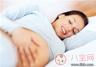 夏季孕肚長痱子的原因 如何緩孕婦長痱子