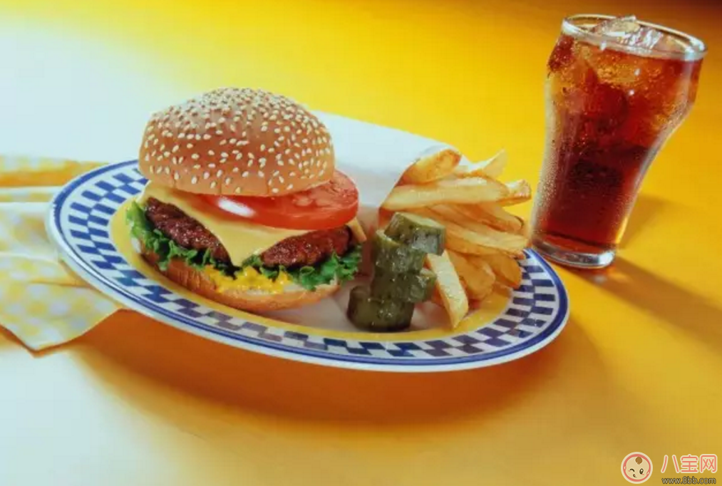 產(chǎn)后想靠網(wǎng)紅減脂可樂減肥靠譜嗎？網(wǎng)紅減脂可樂真能越喝越瘦？