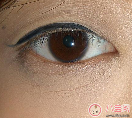 生完孩子變黃臉婆 產(chǎn)后臉部長細紋護理方法