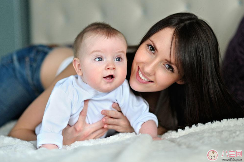 產(chǎn)后護理要到位 一不小心就有了媽媽手頸椎病和腰疼 產(chǎn)后護理要到位 一不小心就有了媽媽手頸椎病和腰疼