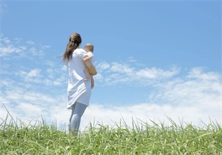 母乳喂養(yǎng)會(huì)造成胸部下垂 錯(cuò)!真相其實(shí)是這樣