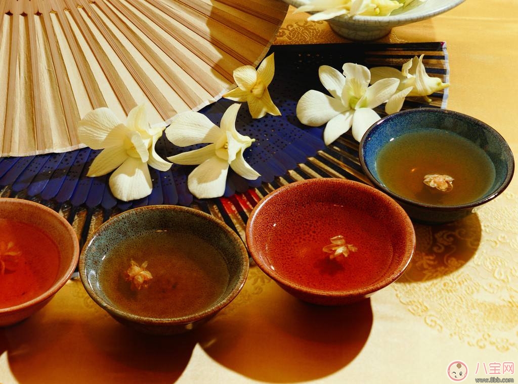 秋燥的癥狀 不同年齡女性防秋燥的秘籍 秋燥的癥狀 不同年齡女性防秋燥的秘籍