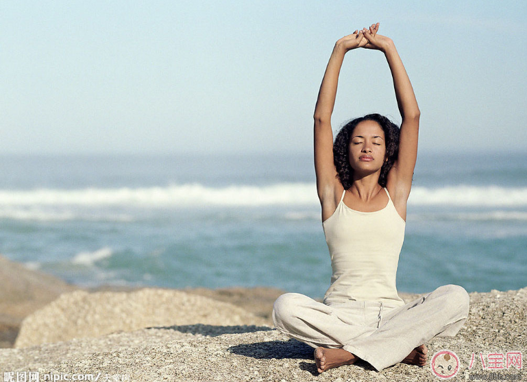 產(chǎn)后掉頭發(fā)太厲害會(huì)禿嗎 生完孩子掉頭發(fā)怎么辦