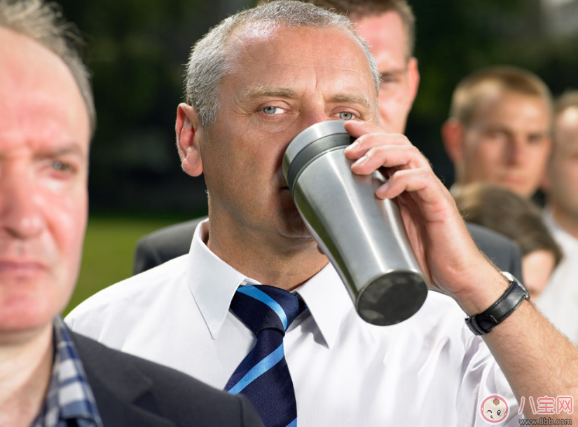 喝水其實(shí)大有講究了 隔夜的水究竟怎么喝