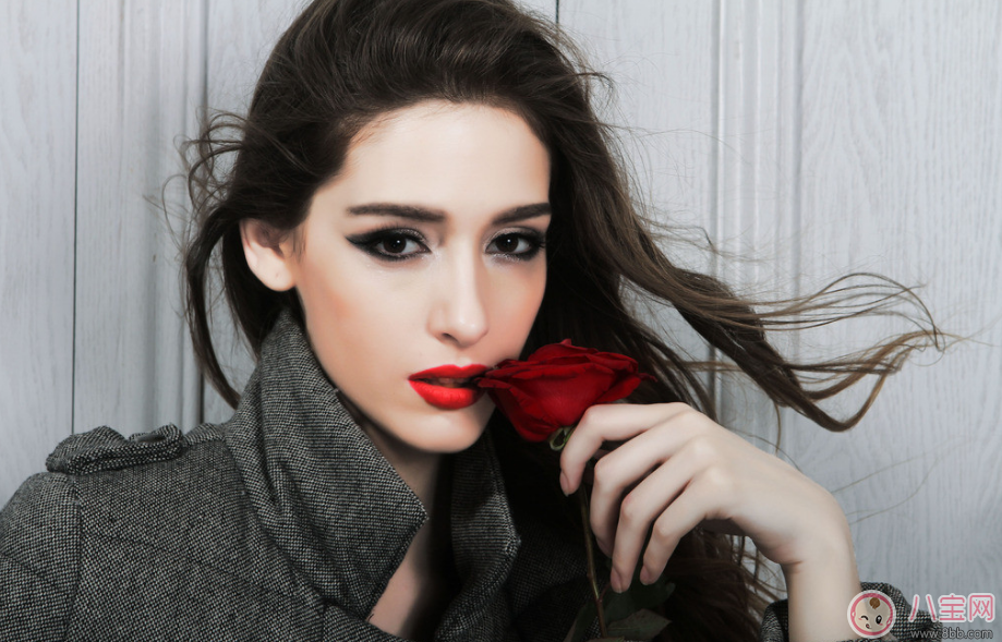 姨媽痛什么時(shí)候補(bǔ)血最好 經(jīng)期最佳補(bǔ)血時(shí)間