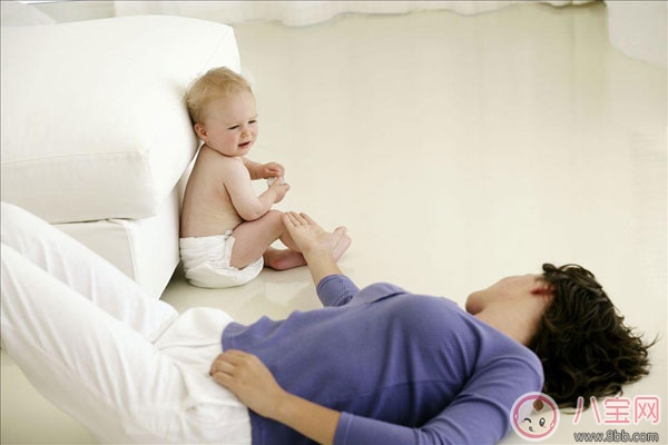 產(chǎn)后抑郁老公的陪伴很重要 不解學(xué)學(xué)寵妻典范張智霖 產(chǎn)后抑郁老公的陪伴很重要 不解學(xué)學(xué)寵妻典范張智霖