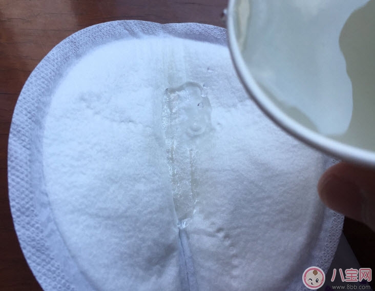 新安怡防溢乳墊怎么樣好用嗎 新安怡防溢乳墊吸水性測評(píng)使用