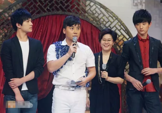 于小彤竟然單身 到底是誰套出他的話的呢？