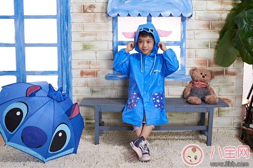 祖國(guó)花朵專(zhuān)用雨衣 給寶寶選什么雨衣好