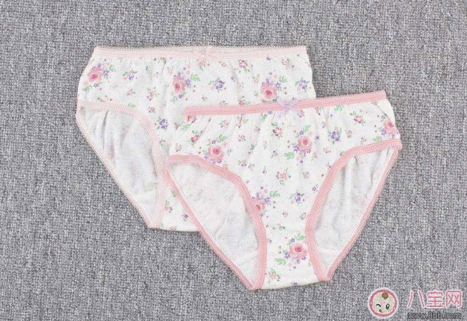 寶寶穿的內(nèi)褲有甲醛嗎 寶寶應(yīng)該多大開(kāi)始穿內(nèi)褲
