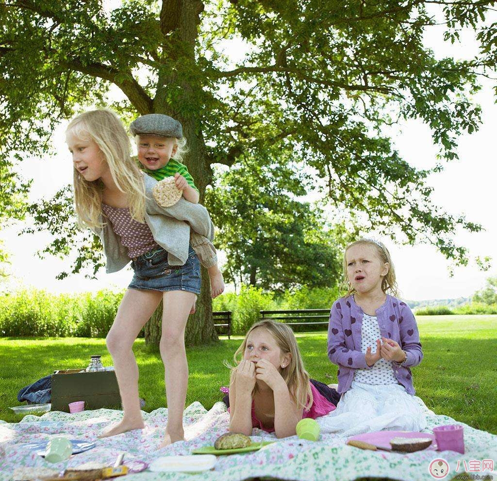 國慶節(jié)帶寶寶出游 必帶嬰兒用品清單 國慶節(jié)帶寶寶出游 必帶嬰兒用品清單