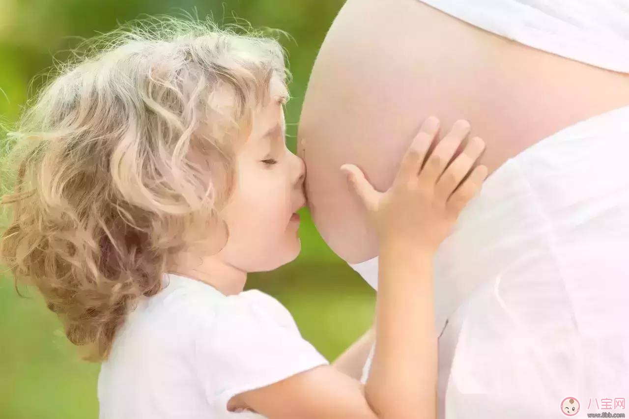 周渝民的爸爸經(jīng)是什么？看到朋友生二胎他怎么說？