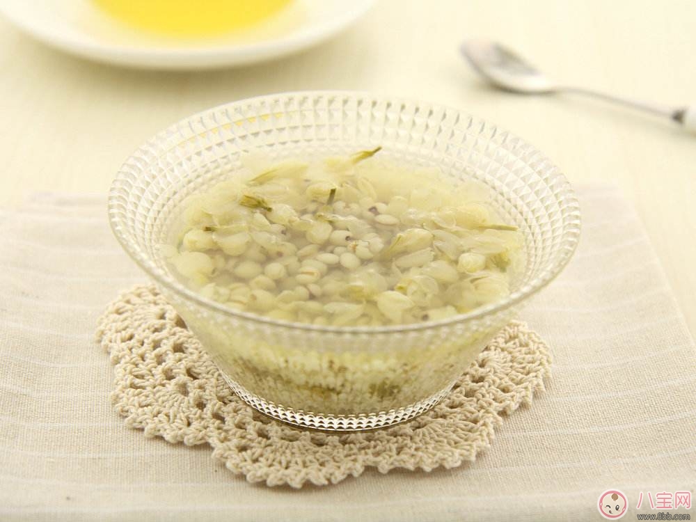 2017軍訓(xùn)如何簡單粗暴防曬 吃對(duì)食物擁有天然防曬霜