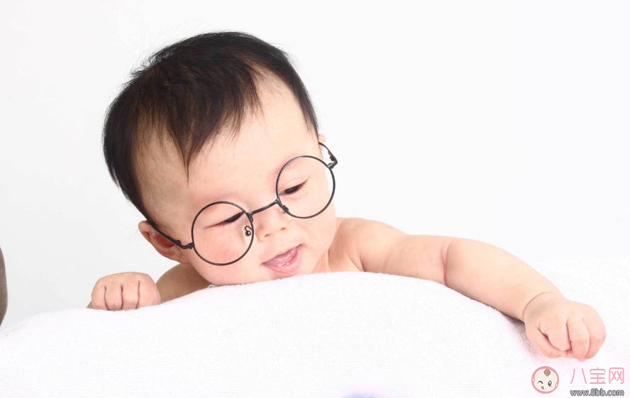 孩子不和父母姓可以嗎 父母姓氏結(jié)合自創(chuàng)姓氏可以嗎 孩子不和父母姓可以嗎 父母姓氏結(jié)合自創(chuàng)姓氏可以嗎