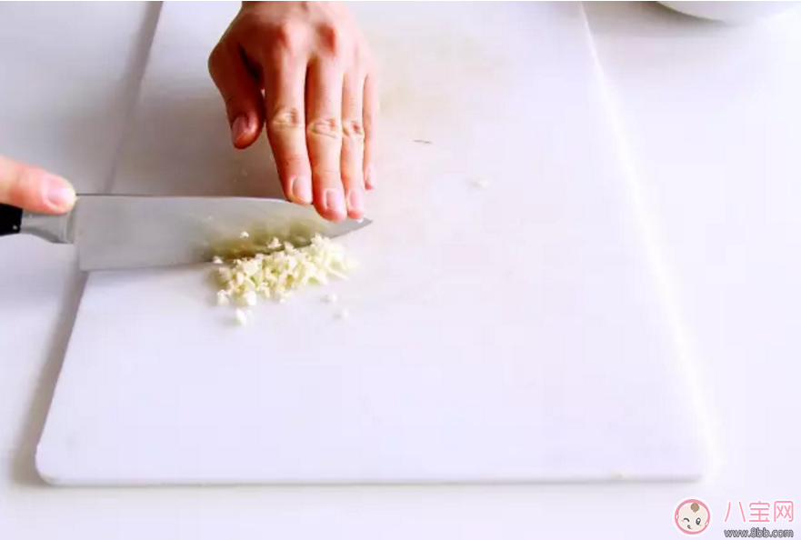 補(bǔ)充葉酸又能預(yù)防孕期便秘 干了這碗橙香胡蘿卜濃湯 補(bǔ)充葉酸又能預(yù)防孕期便秘 干了這碗橙香胡蘿卜濃湯