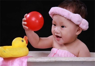 秋季氣溫下降洗澡水冷得快 孩子洗澡水溫計推薦