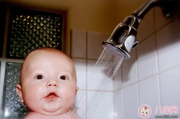 怎么給寶寶選擇洗發(fā)水 寶寶洗發(fā)水成分哪種不好 怎么給寶寶選擇洗發(fā)水 寶寶洗發(fā)水成分哪種不好