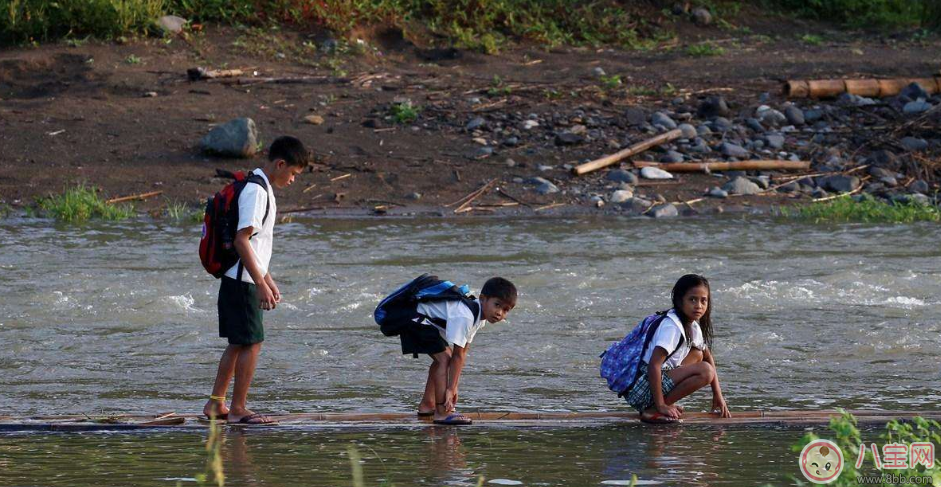 原來(lái)家里有這么多的隱患 這些東西一定要放到寶寶摸不到的地方