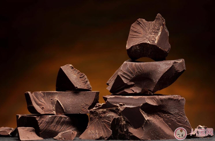 孕婦吃巧克力對胎兒有什么影響嗎 孕婦吃巧克力的注意事項(xiàng)有哪些