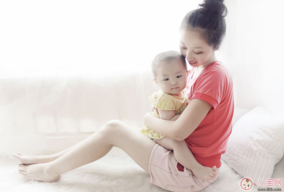 探望新生寶貝這些東西送出去好 看新媽媽這么做最好 探望新生寶貝這些東西送出去好 看新媽媽這么做最好