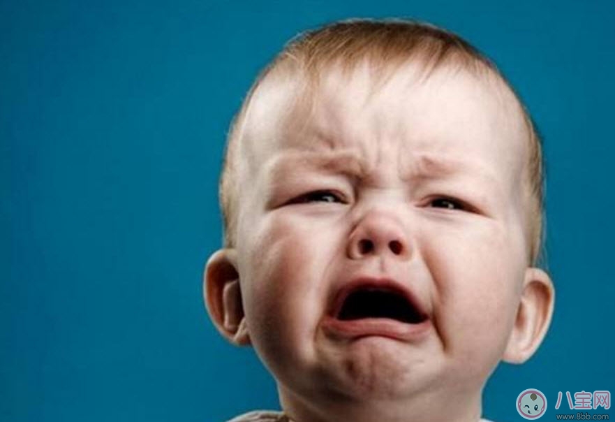 七月半寶寶愛(ài)哭鬧怎么辦 七月半為什么寶寶會(huì)哭鬧