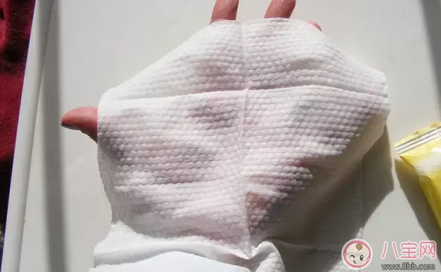 濕巾可以給寶寶用來洗臉嗎 寶寶早上用濕巾洗臉好嗎