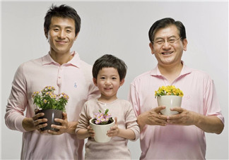 婆婆干涉育兒 與其抗拒不如談?wù)劯舸逃@件事