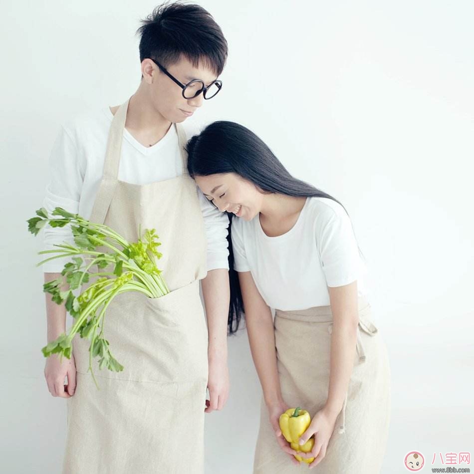 七夕送女朋友什么禮物好?200塊以內，在線等，挺急的!