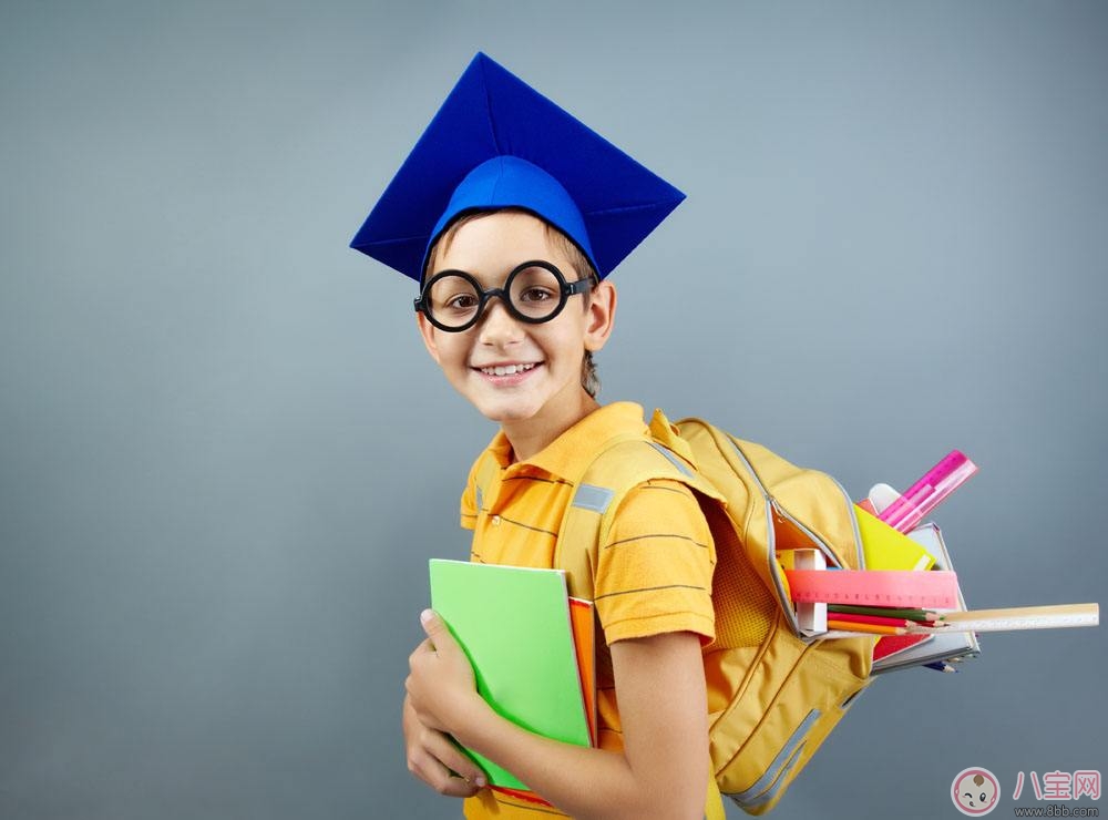 開學(xué)季書包如何挑選  雙肩包VS拉桿包？