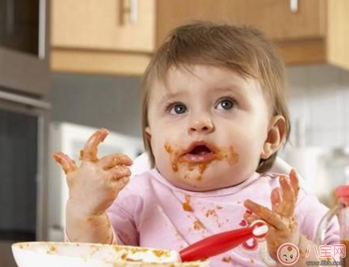 寶寶圍嘴哪種好 寶寶圍嘴如何選擇(尺寸材質顏色有講究) 寶寶圍嘴哪種好 寶寶圍嘴如何選擇(尺寸材質顏色有講究)