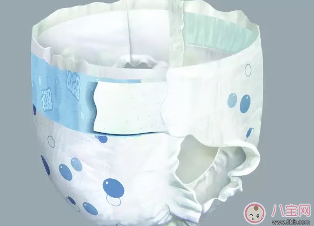 紙尿褲和尿布各有利弊 寶寶用尿片好還是紙尿褲好 紙尿褲和尿布各有利弊 寶寶用尿片好還是紙尿褲好