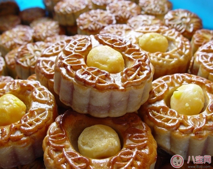 來(lái)月經(jīng)可以吃月餅嗎 吃月餅吃多了會(huì)怎么樣 來(lái)月經(jīng)可以吃月餅嗎 吃月餅吃多了會(huì)怎么樣