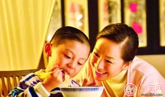寶寶多大可以吃面條 寶寶面條如何挑選(寶寶吃面條注意事項(xiàng))