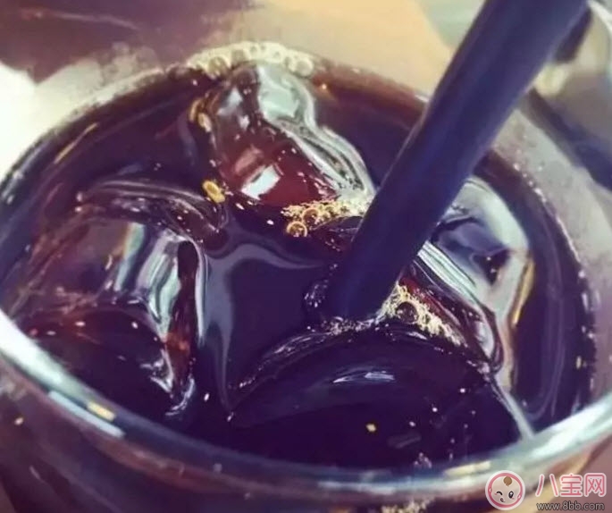 孕婦能喝可樂(lè)等碳酸飲料嗎 孕婦喝多少可樂(lè)有害(5罐) 孕婦能喝可樂(lè)等碳酸飲料嗎 孕婦喝多少可樂(lè)有害(5罐)