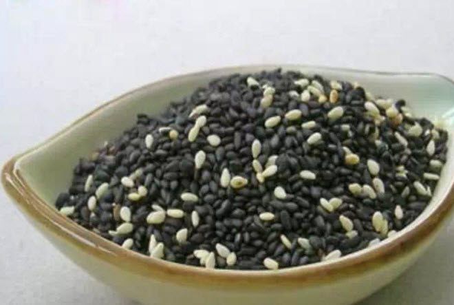 孕婦吃白芝麻好還是黑芝麻好，孕婦血糖高能吃芝麻嗎