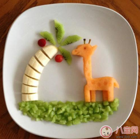 寶寶吃飯追著喂 錯(cuò)過獨(dú)立喂飯機(jī)會(huì)只能這樣